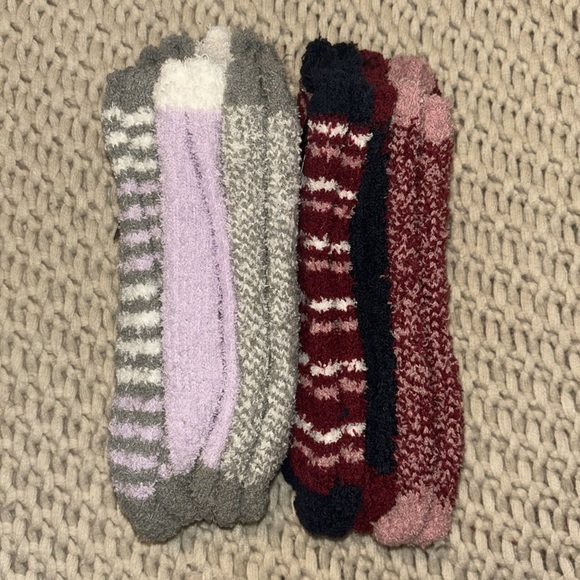 🆕 6 Pairs of Short Soft Fuzzy Socks Densely & CoWomen’s Size 9-11 - Picture 2 of 5